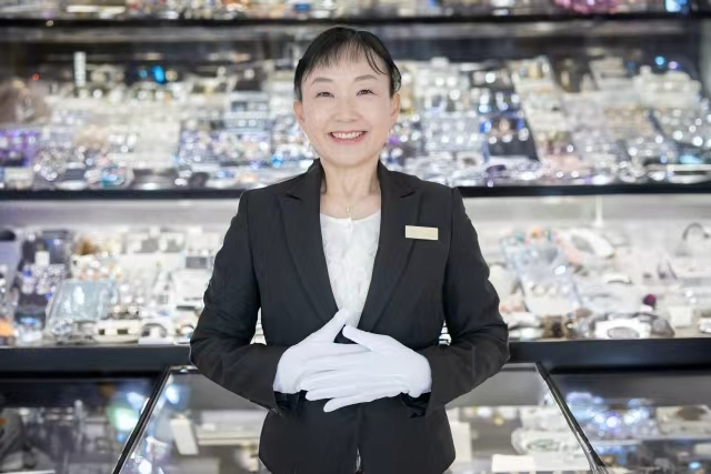 美術品・工芸品の国際取引仲介サービス