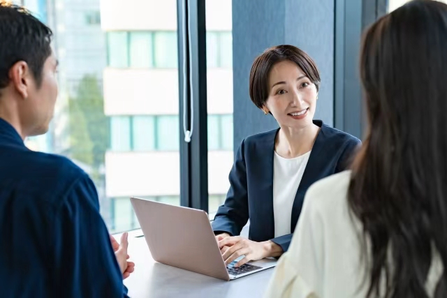 美術品や工芸品の鑑定・コンサルティングサービス